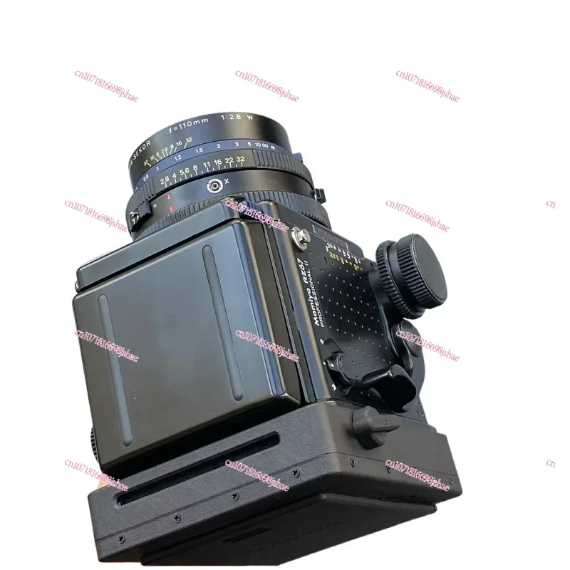 【週末限定値下】Mamiya RZ67 proII 65mm Mamiya RZ67 Professional II Medium Format Camera Body (RZ67