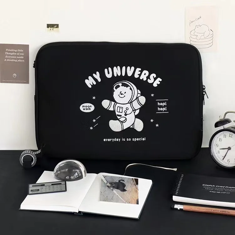 Chic and Stylish Laptop Sleeve - Protective Carrying Case