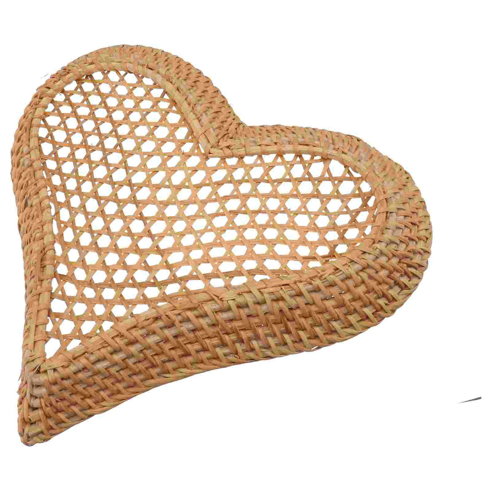 

Rattan Storage Basket Dessert Bread Heart Shaped Food Woven Craft Creative Fruit Multipurpose Hamper
