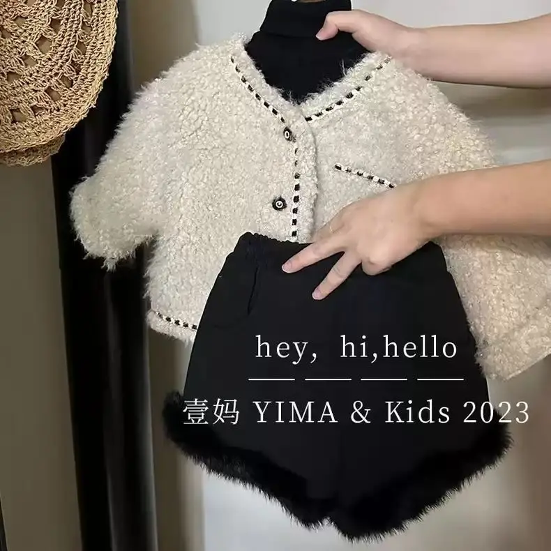 

Зимний утепленный хлопковый комплект для девочек, Модное детское стильное пальто с маленьким запахом для девочек, черные шорты с оборками по краям, комплект из двух предметов