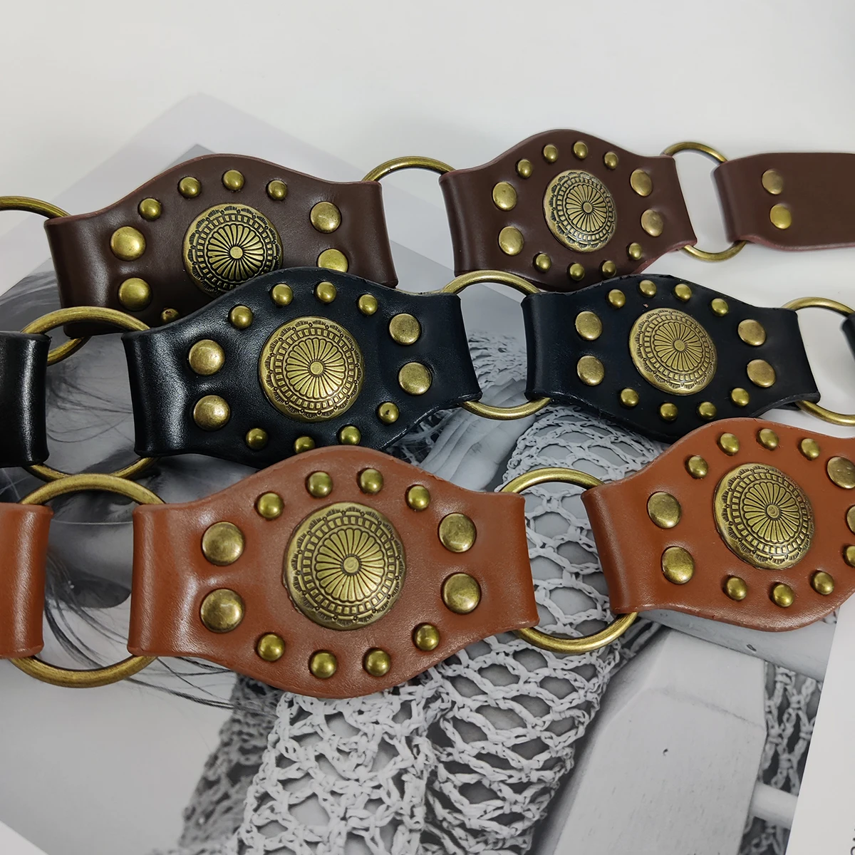 Western-Cowboy-Gürtel für Damen, neuer amerikanischer Plus-Size-Vintage-Gürtel mit braunen Nieten, hochwertiger, vielseitiger Denim-Gürtel mit Ins-Stil – Detail 7