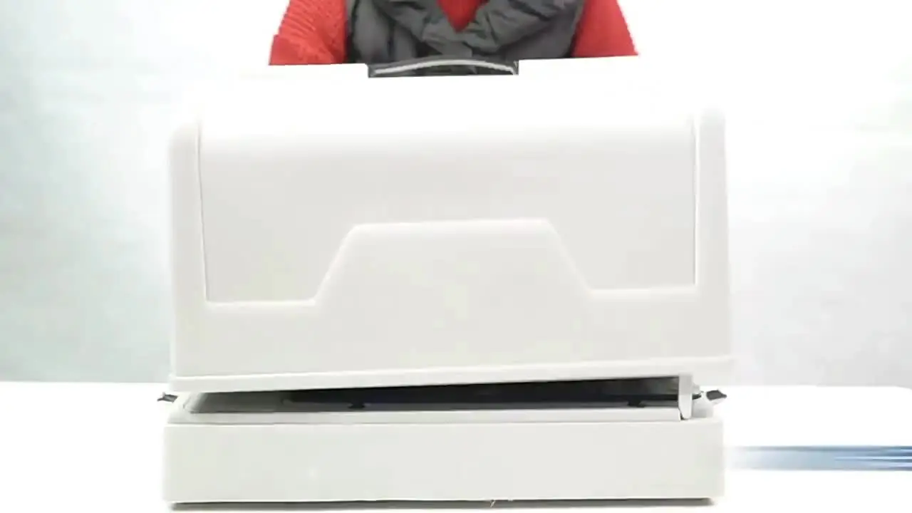 Бытовая швейная машина