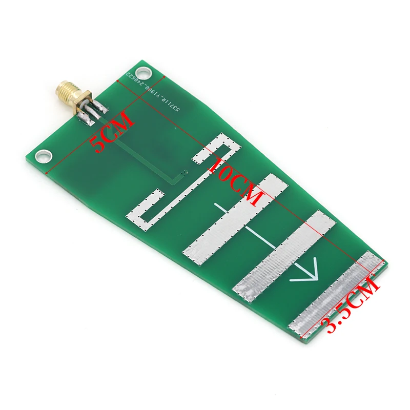 Antenne Drone 2.4GHz 10.5dBi 10W en gros plan sur le connecteur, détails de fabrication