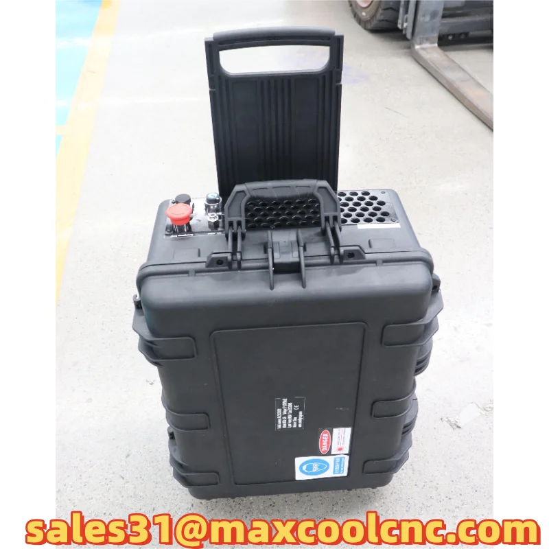 MC-100/200/300 Handbox Portable Laser Rust Cleaning Machine 20kg Wireless Controller Lazer Cleaner 110V 220V