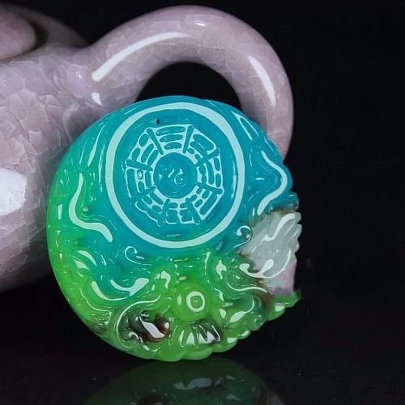 

Natural Xinjiang Colorful Jade Double Dragon Play Bead Pendant for Men and Women Double Dragon Gossip Jade Pendant