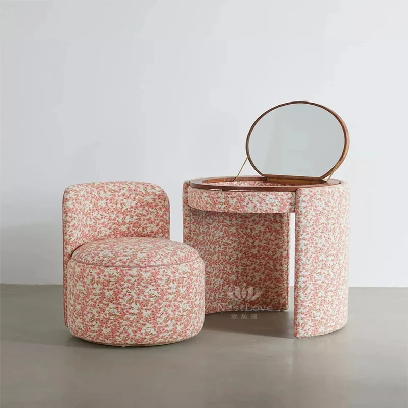 Pink dresser set