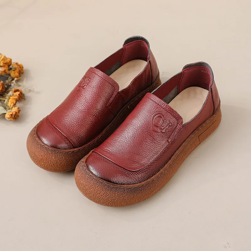 새로운 진짜 가죽 신발 여성 럭셔리 발레 플랫 여성 캐주얼 슬립 드라이버 신발 숙녀 수제 모카신 여성 레드 로퍼