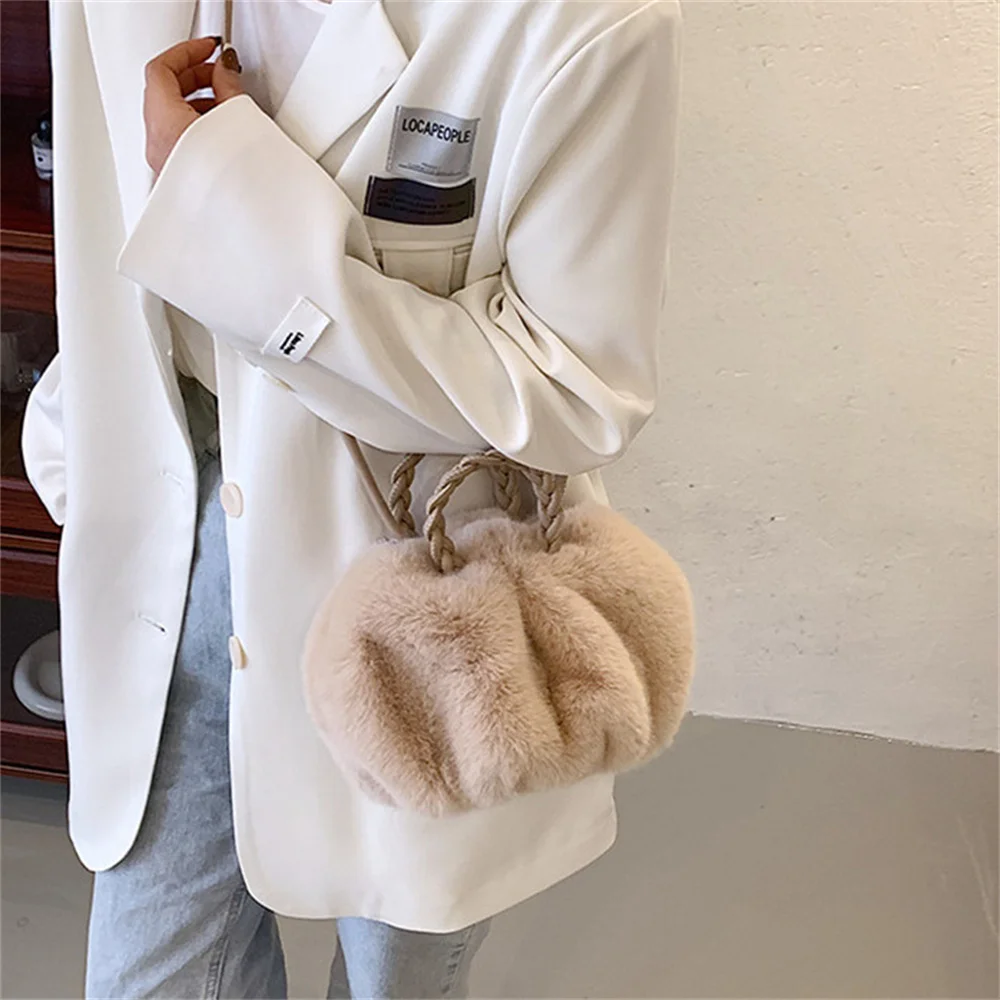 Woman Soft Plush Handbag Shoulder Bag New Fashion Autumn And Winter Korean Version Simple Crossbody Bag For Traveling Shopping