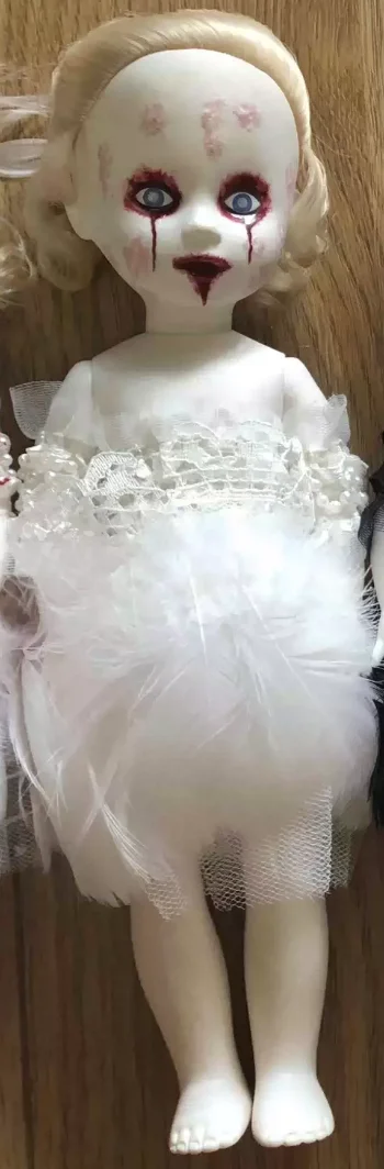 Dilvsy presents Living Dead Dolls Series 29 The Silent One