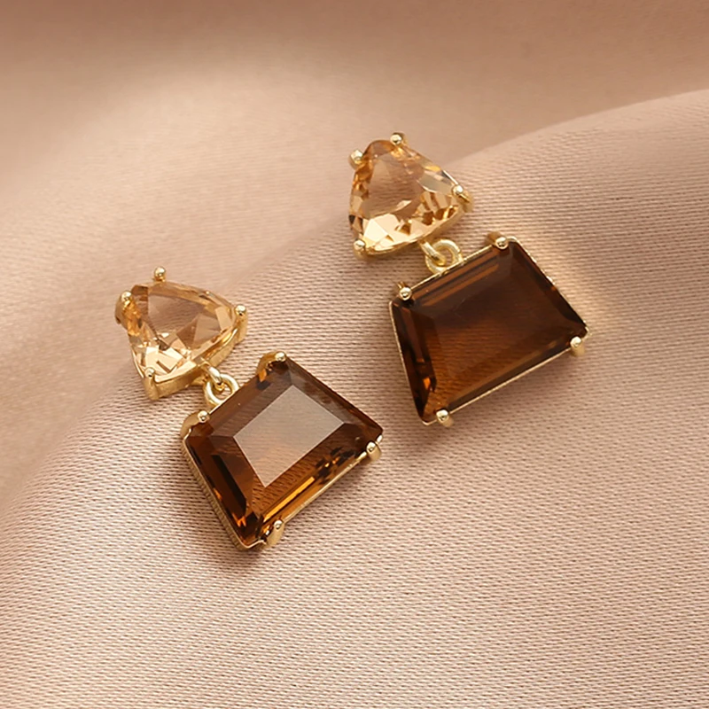 Orecchini Pendenti Quadrati In Cristallo, Stile Boho, Dorati. Realizzati In Lega E Cristallo, Design Geometrico A Giorno. Regalo Perfetto Per Ragazze E Donne. Ideali Per Feste E Tutti I Giorni. - 2