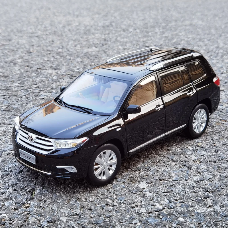 トヨタ ハイランダー ミニカー 1/18 Amazon.co.jp: ミニカー スケールモデルカー 1:18 スケール