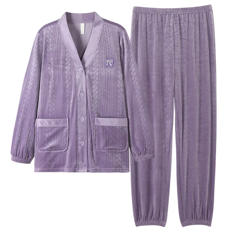 Рисунок 5 - Женская пижама сезон весна-осень