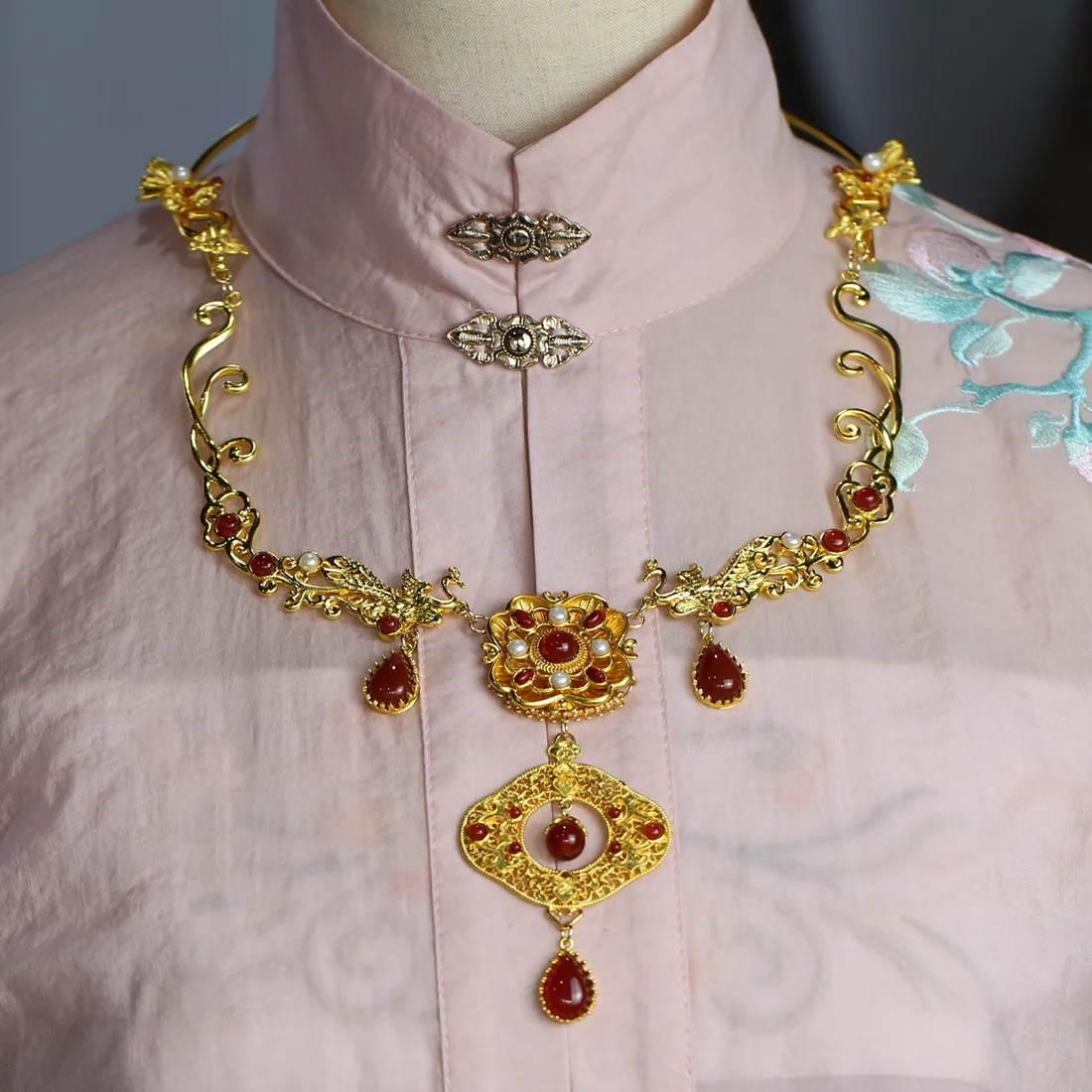 Elegant Chinese Traditional Necklace for Women