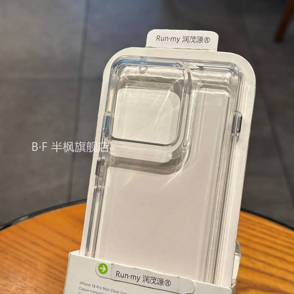 Luxury Transparent Acrylic Back Cover with Fall Protection for Moto Signature Edge 70 Ultra