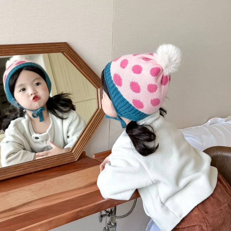 

Autumn Winter Lovely Wool Knit Cap Boys Girls Hairball Warm Ear Protection Warm Tie Dot Lovely Fashion Soft One Size