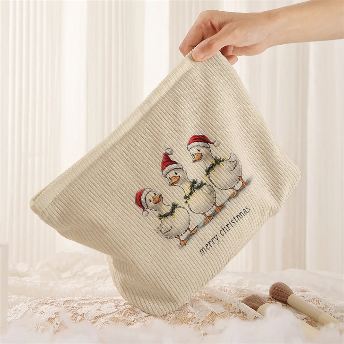 1 Christmas themed corduroy makeup bag, lightweight zipper makeup storage box, multifunctional bag with lining