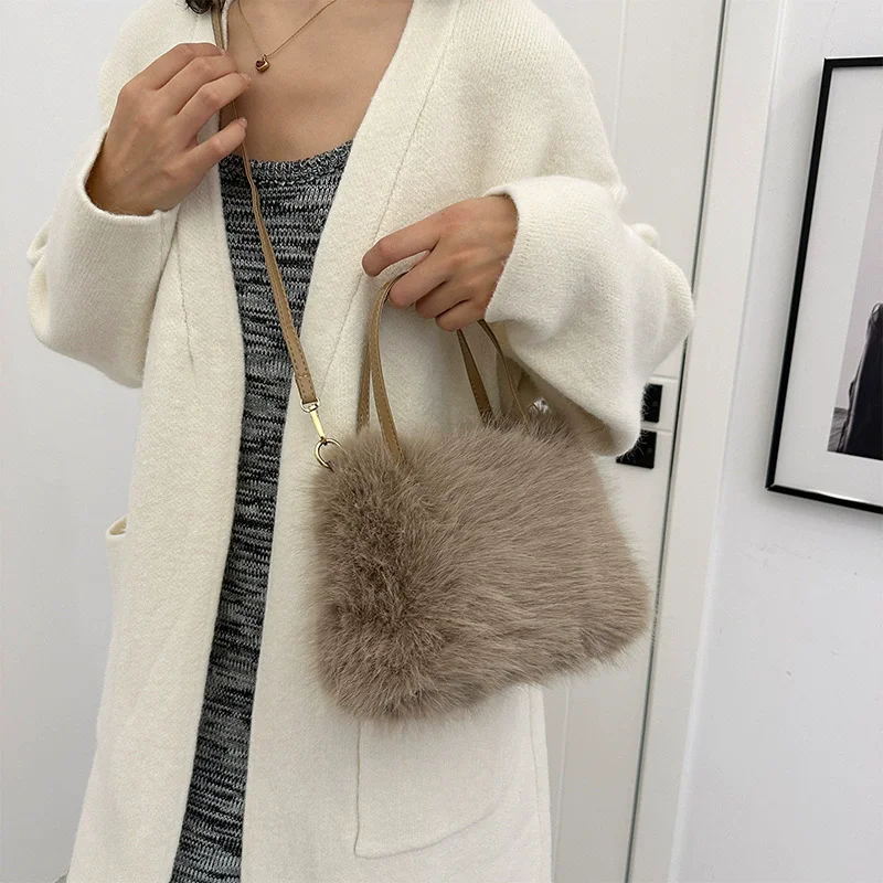 Premium Solid Color Plush Handbag Simple Texture Fashion Versatile Shoulder Bag For Women Small Square Bag Autumn Winter