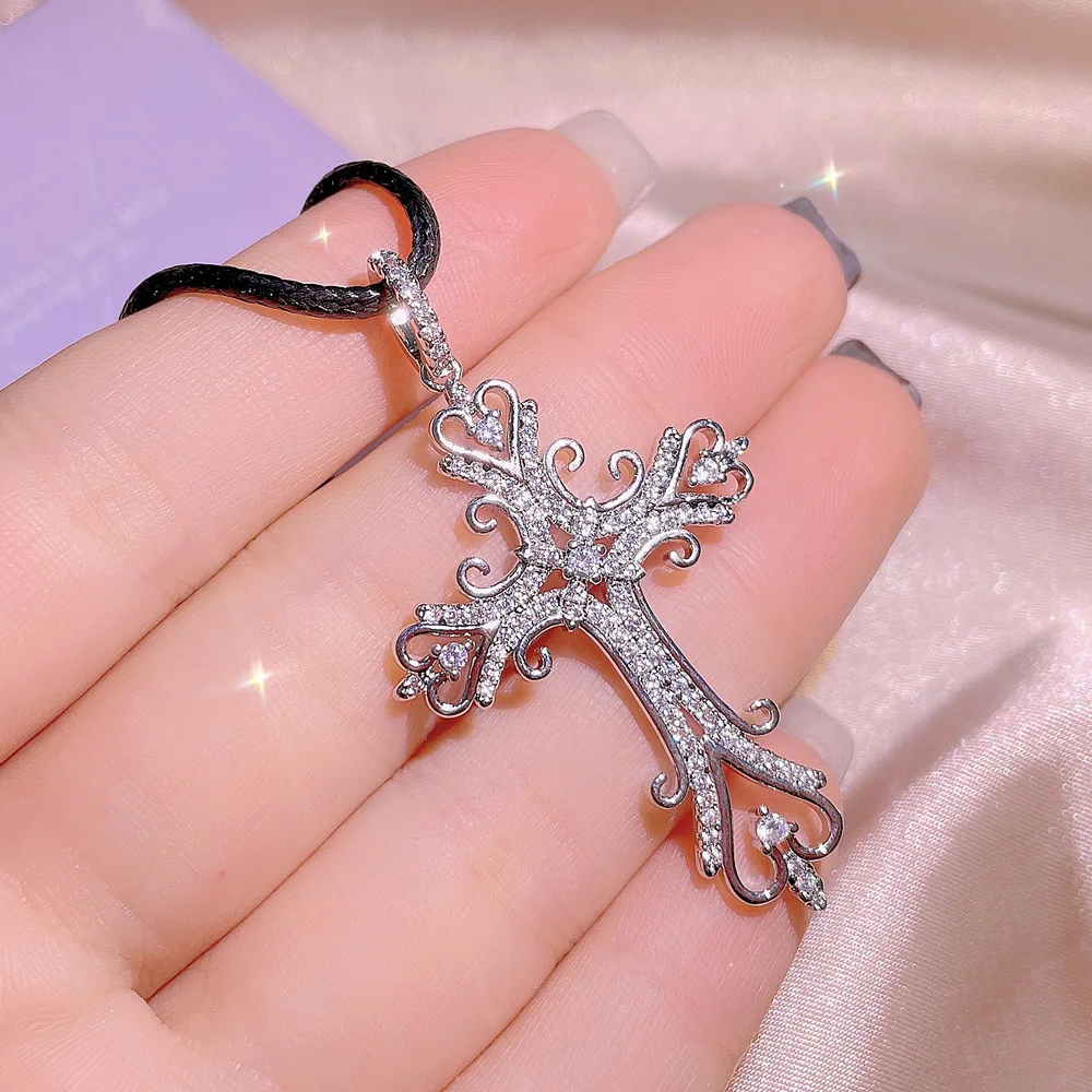 Necklace for Women's 18k Gold Plated Crystal Zircon Hollow Pattern Cross Pendant Religious Fashion Jewelry Gift