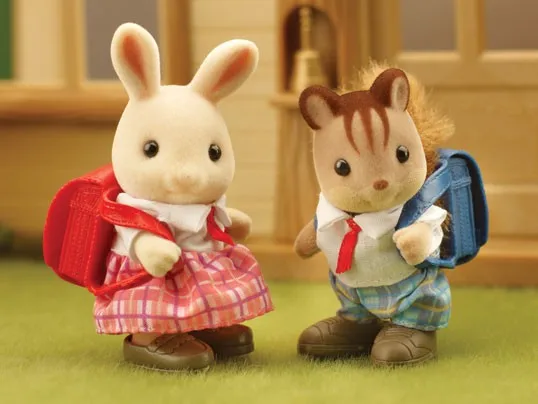 Sylvanian Families Dollhouse Furry Figures School Friends Set Animal Toys Dolls Girl Gift New in Box 5170