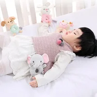 Hochet en peluche pour bébé de 0 à 24 mois, jouets de lit avec anneau à main, animaux de dessin animé, jouet éducatif précoce, nouvelle collection 2