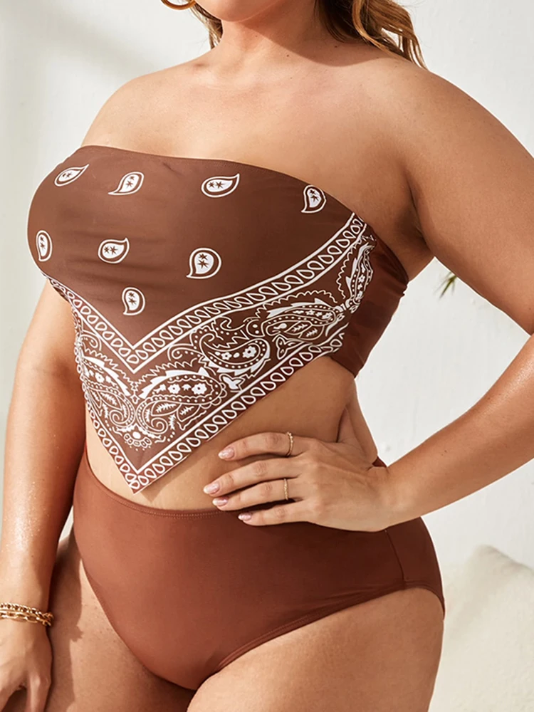 Рисунок 3 - Женское бикини-бандо с чашками