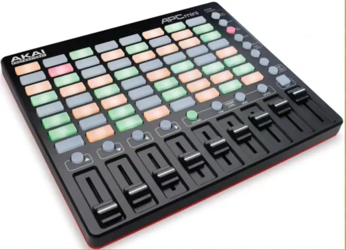 

Профессиональный контроллер APC mini MKII