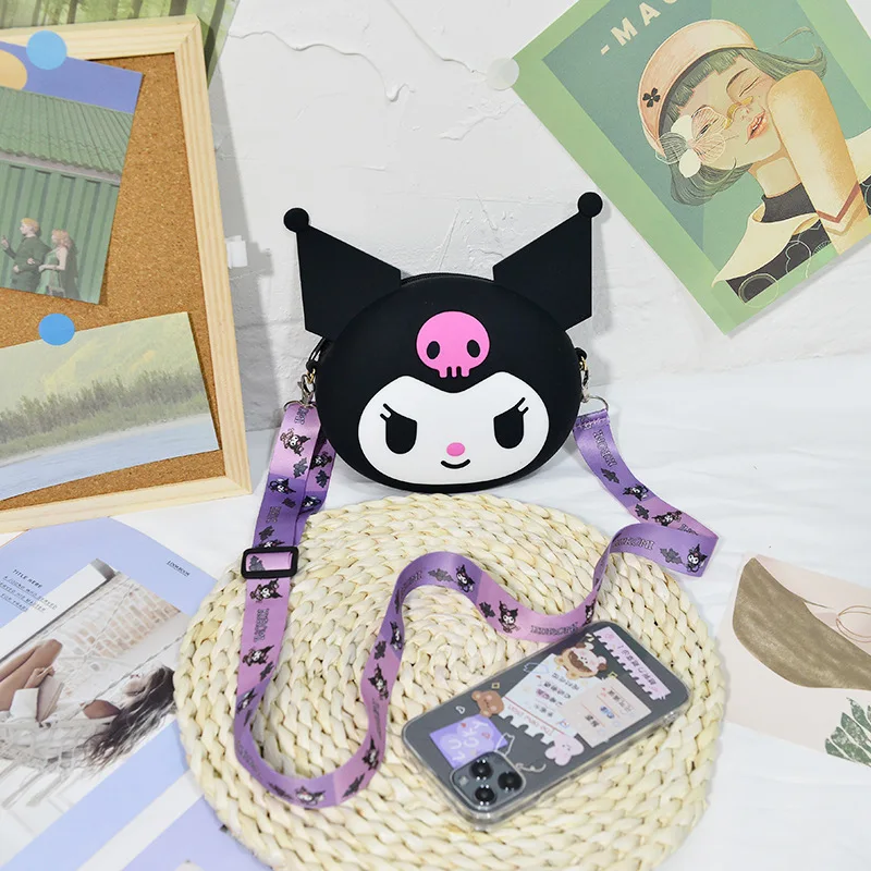 

Kawaii Sanrio Kuromi Silicone bag 2023 cartoon cute crossbody bag mini bag for summer outings with accessories