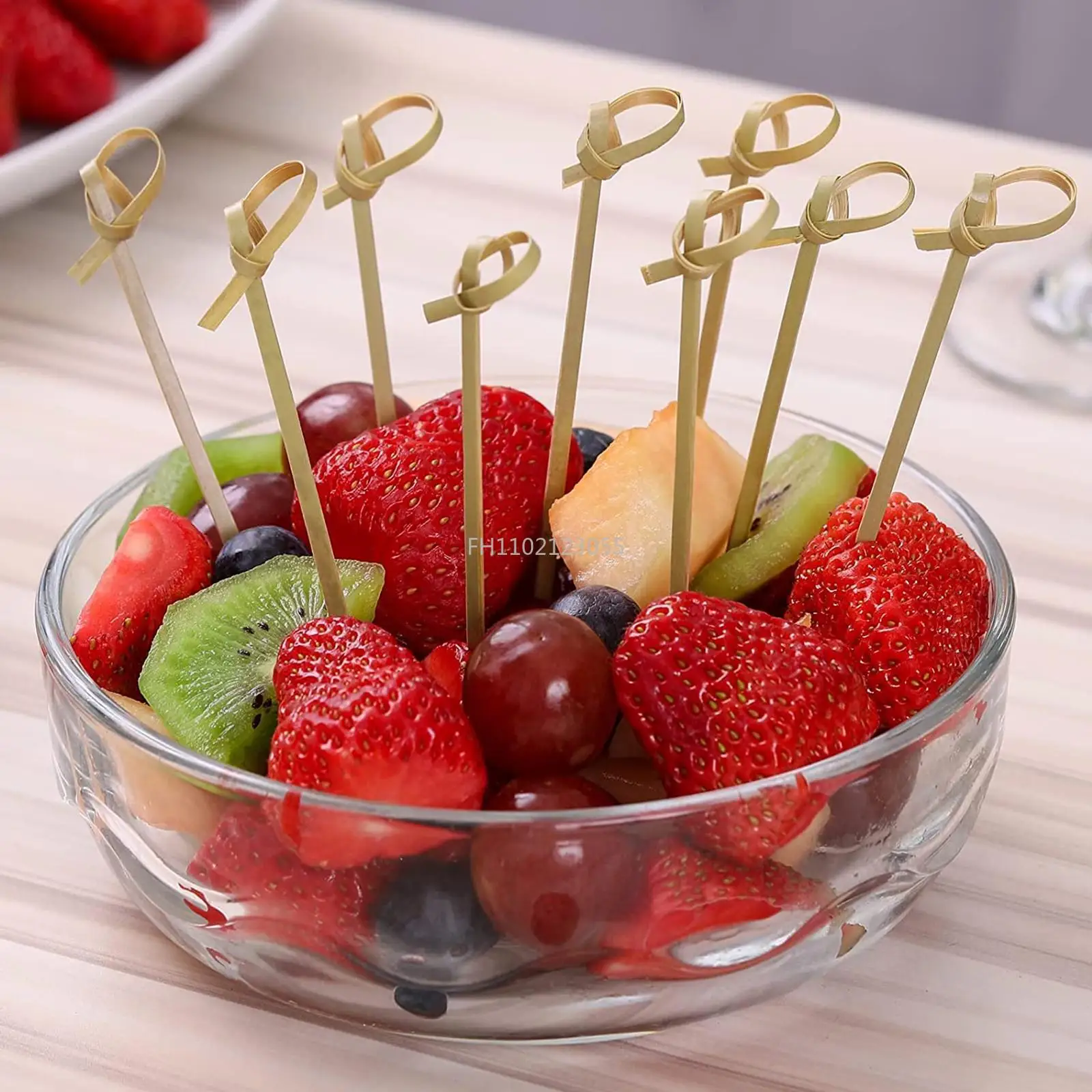 100pcs Disposable Bamboo Skewers Fruit Fork Cocktail Prikkers Forks Food Picks Wedding Party Cake Dessert Salad Sticks Toothpick