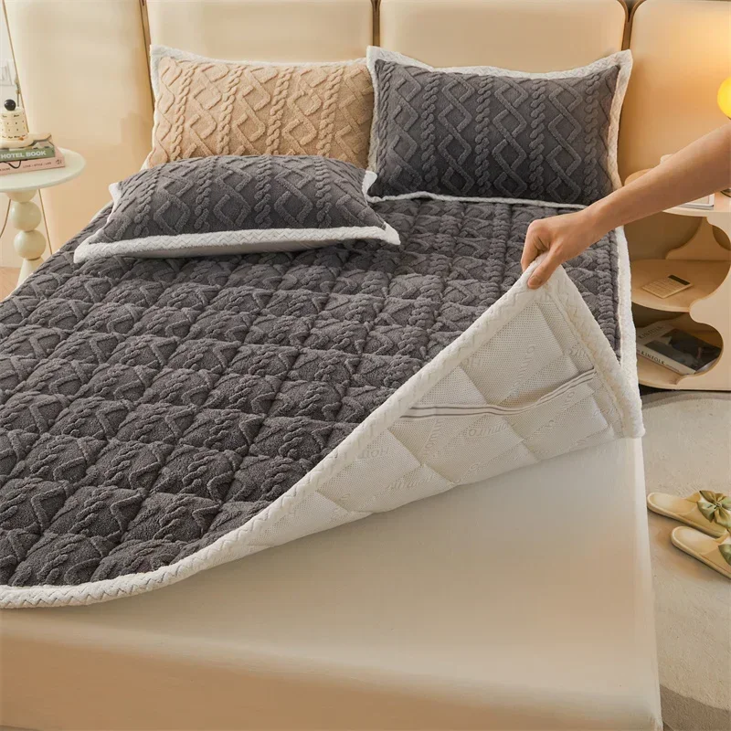 Thick Fleece Mattress Pad Warm Coral Fleece Bed Blanket Pads for Winter Solid Color Mattress Protector Cover for Double Beds mattress protector mattress topper
