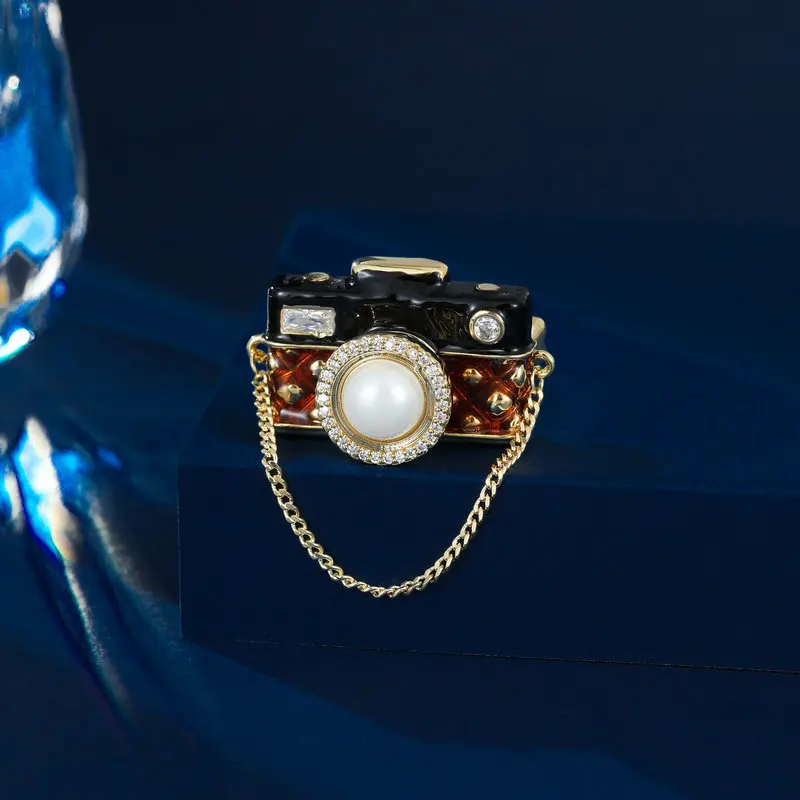 

Coat, Coat, Suit, Accessories, Cardigan, Fixed Clothes, Pins, Creative Niche Design, Retro Camera, Brooch