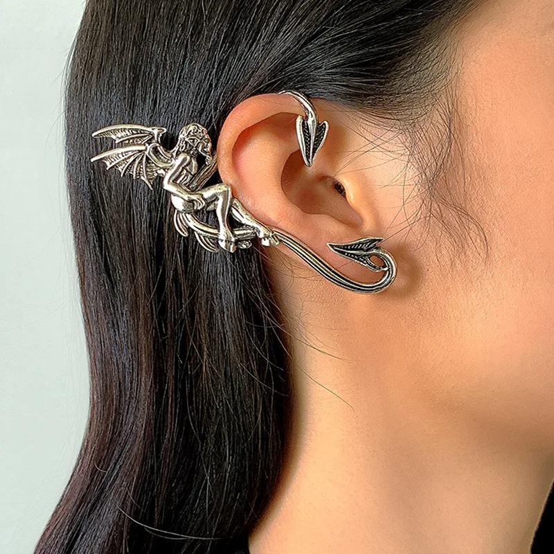 

1Pcs Punk Style Jewelry Angel Wings Clip Earrings Asymmetric Ear Hook 2022 Fashion Women Jewelry