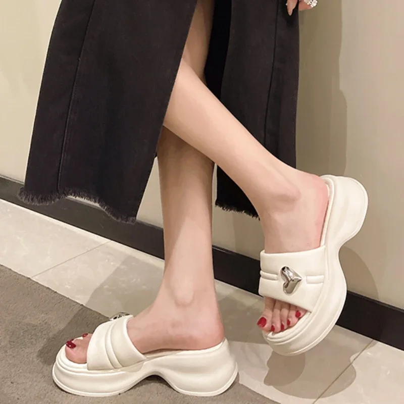 

Летние новые стильные модные и элегантные повседневные Босоножки на платформе, однотонные модные тапочки с круглым носком и открытым носком NO:Q2948