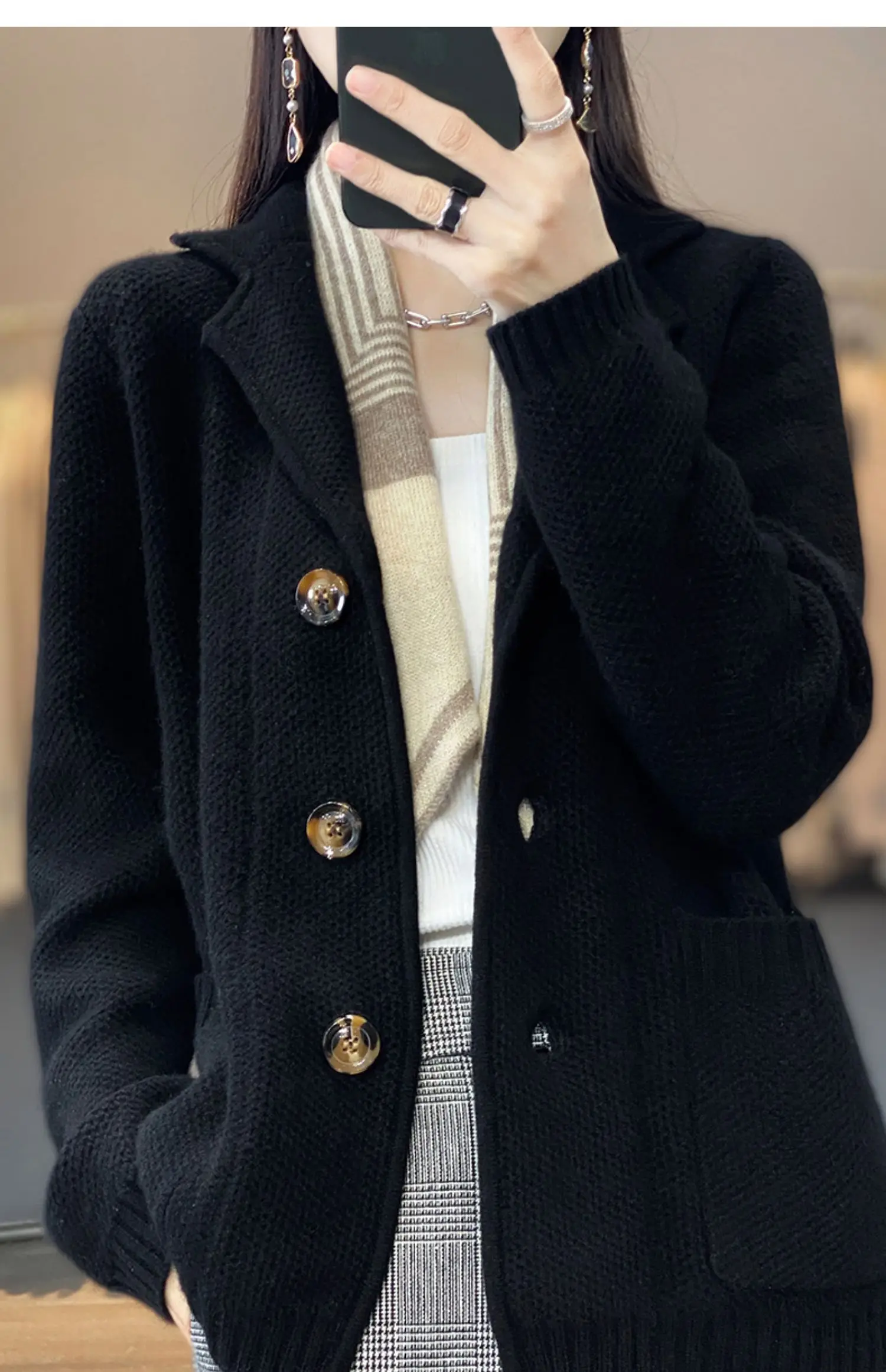 Autumn winter new thickened 100% pure wool cardigan women stand neck sweater sweater loose knit base sweater jacket