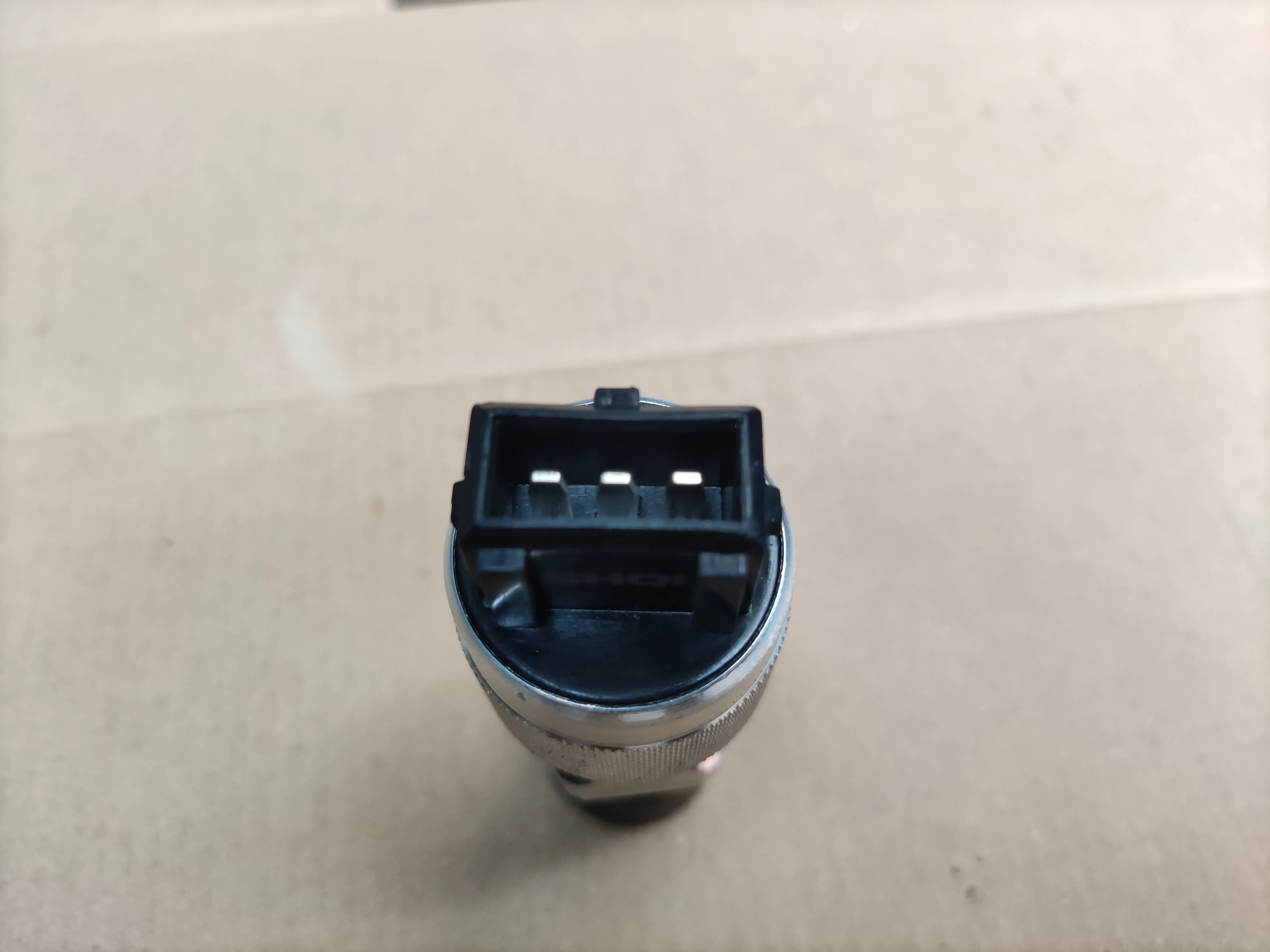 Deli L400 After the mileage table speed sensor 4P applicable meter speed ratio 1: 637