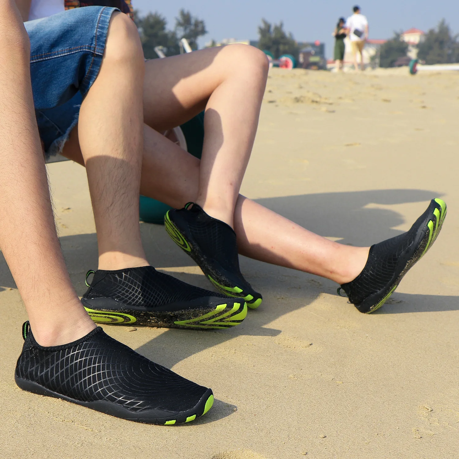 

Outdoor Wading Shoes Quick-drying Breathable Couple Swimming Shoes Beach Surfing Diving Hiking Men's And Women's Water Shoes
