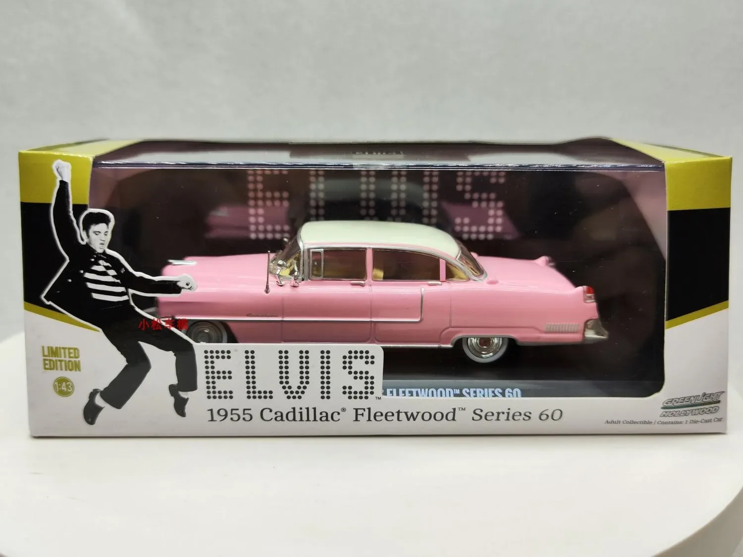 

1: 43 1955 Cadillac Fleetwood 60 Elvis Pink Alloy car model collection gift ornaments