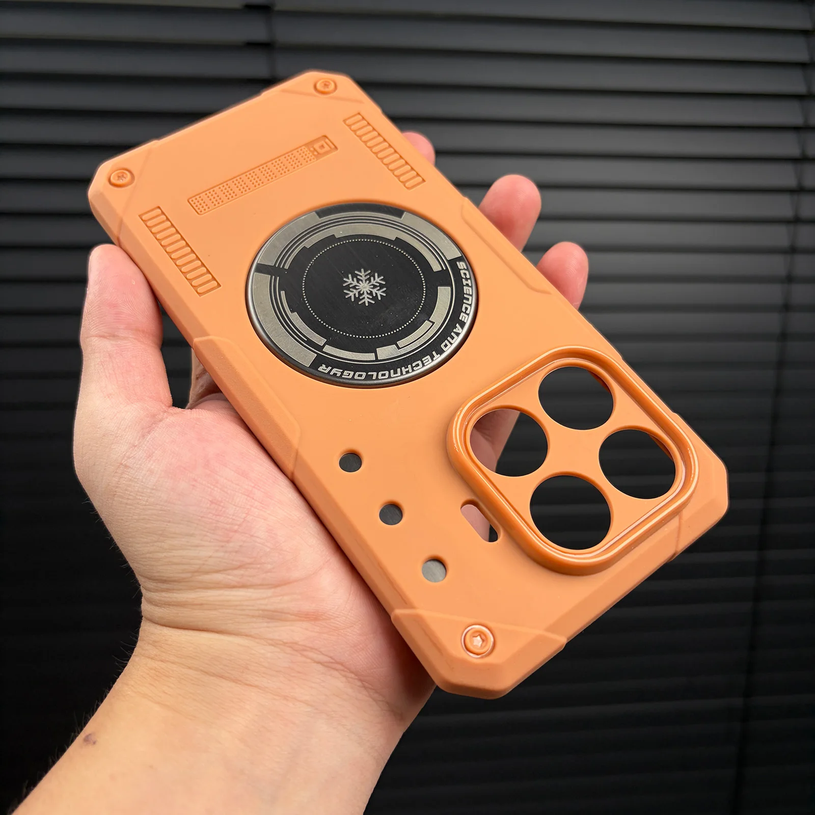 Graphene Heat Dissipation Magnetic Wireless Charging Silicone Cooling Case