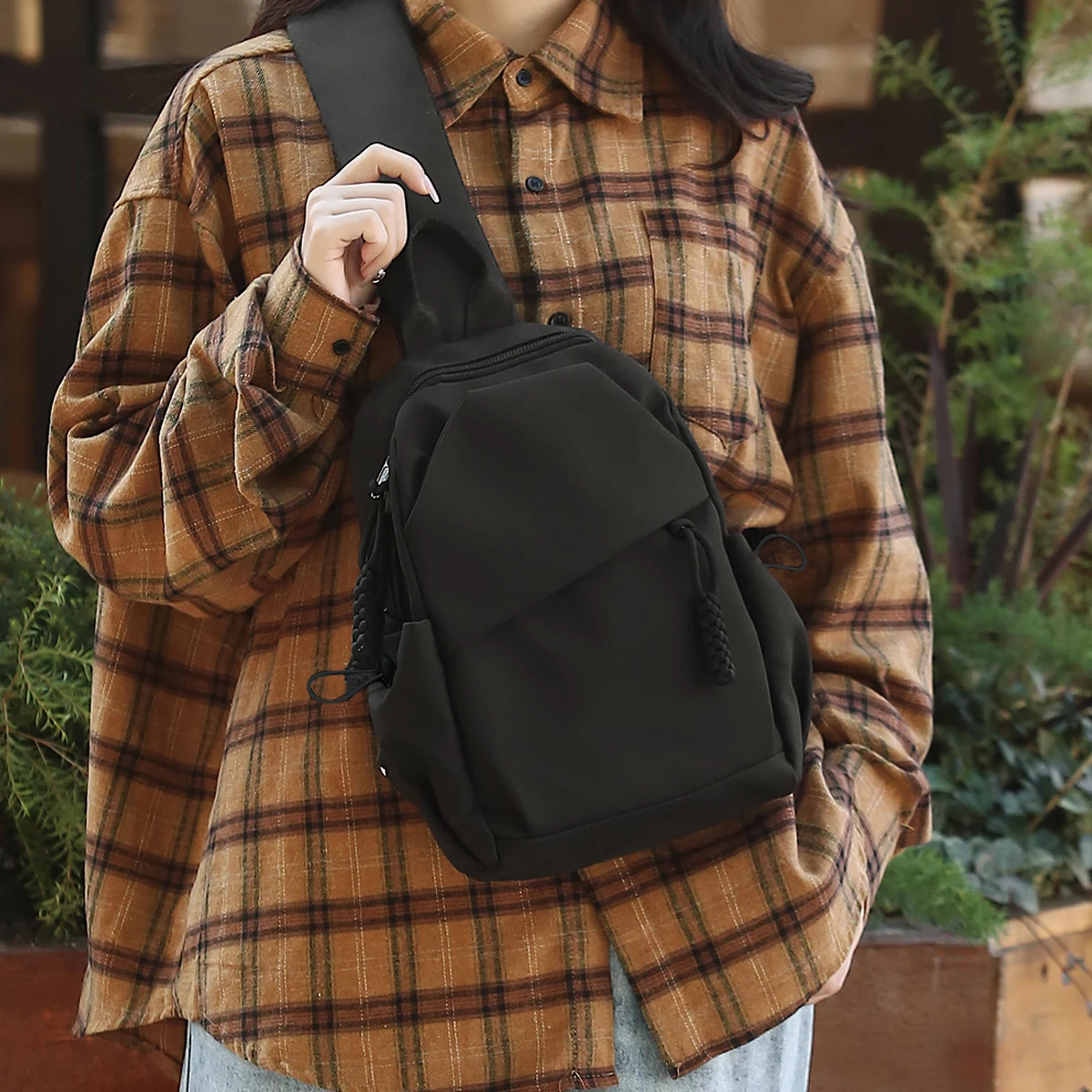 Casual Carry-On Shoulder Bag Crossbody Bag 2025 New Chest Bag Men's and Women's Ultra-Light Portable Large-Capacity Sports Trendy Bag Cycling and Mountain Climbing Sports