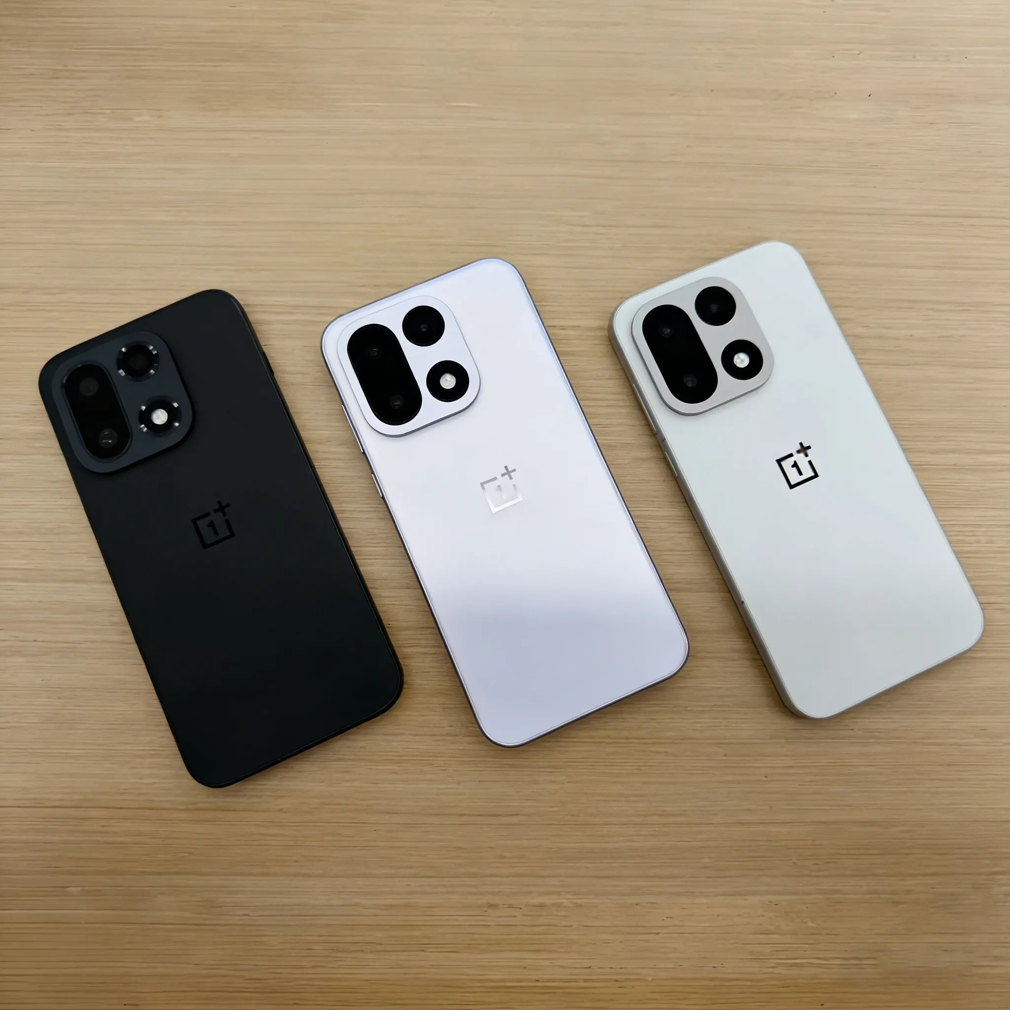 New OnePlus 15 Unlocked Smartphone 6.78'' 165Hz High Refresh Rate