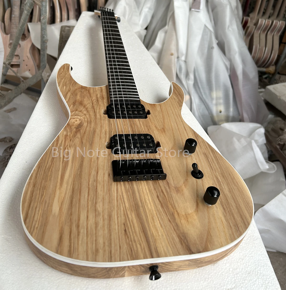 Factory Matte Finished 6 Strings Electric Guitar White