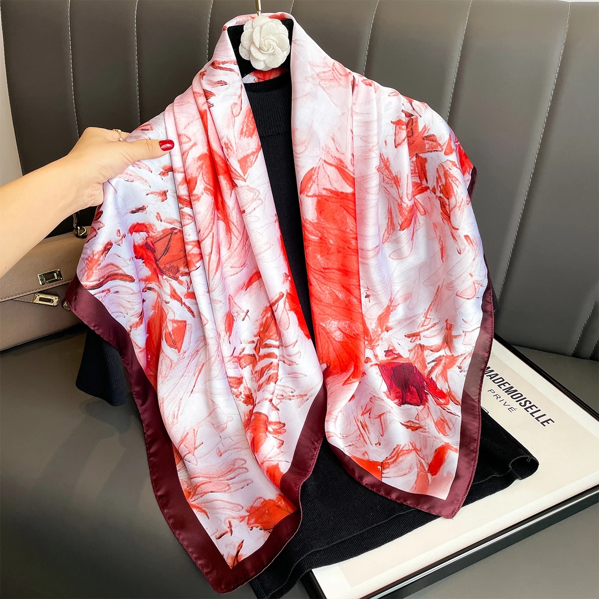 Luxury Brand Silk Scarf for Women Hijab Bandana Fashion 90*90cm Square Scarves Handkerchief Design Shawl Wraps Echarpe Foulard