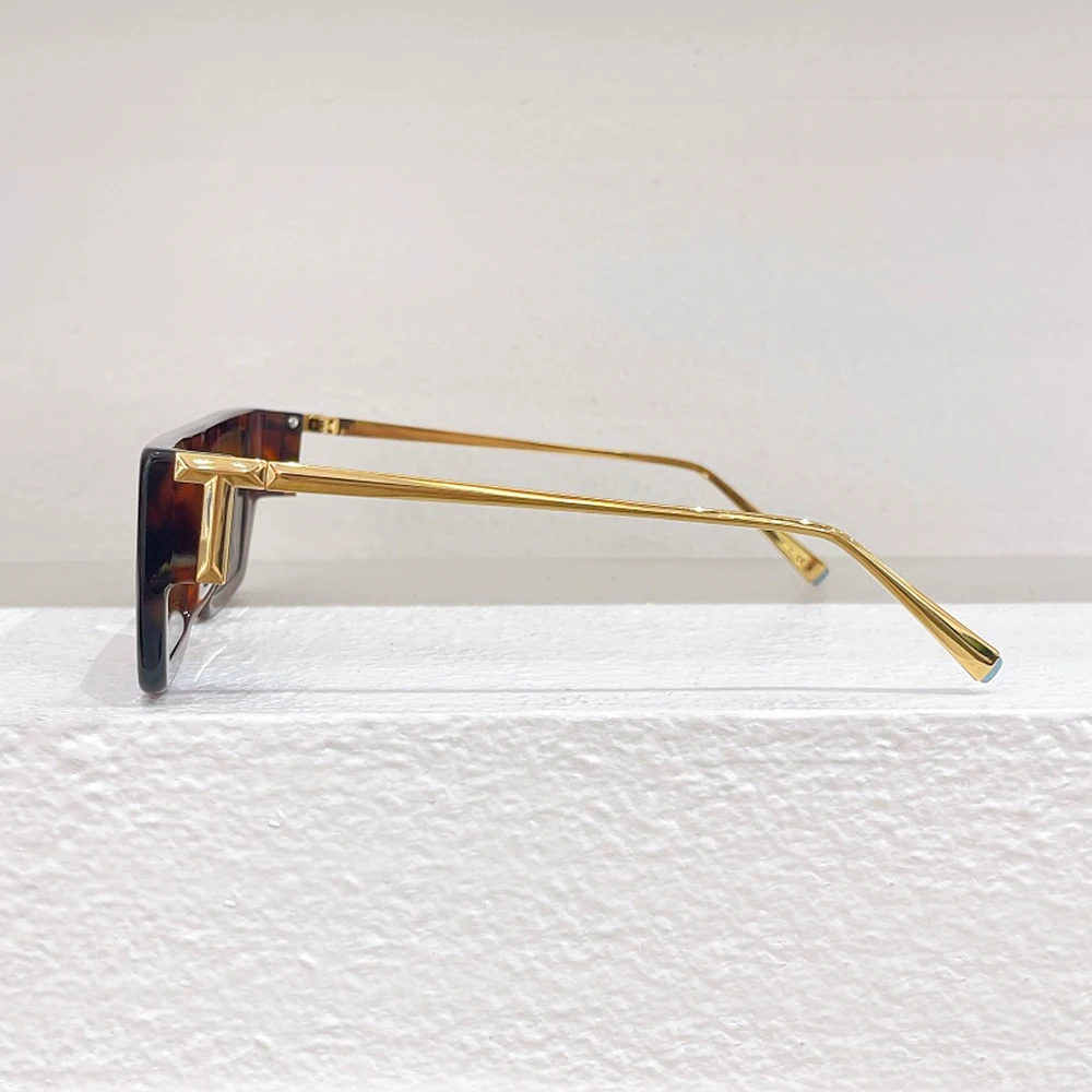 ������ ���� �� ���簢�� ��Ÿ�� ���۶�, ��Ʈ�� Ʈ���� �Ƽ�����Ʈ ������ ����, ������ �¾� �Ȱ�, TC TF4218