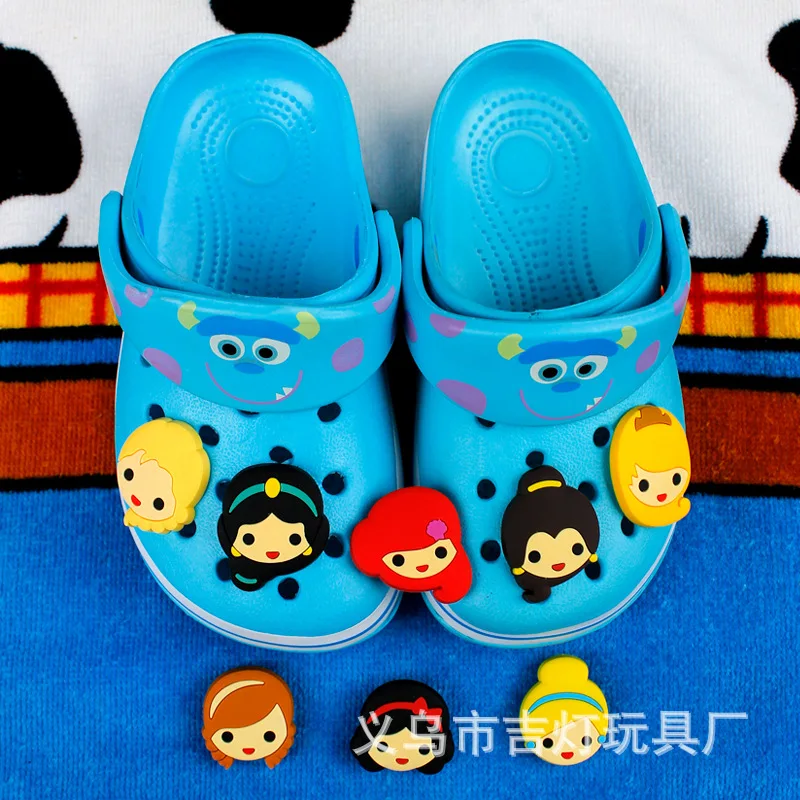 

New Disney Princess Series Shoe Buckle PVC Princess Belle Jasmine Snow White Croc Charms Souvenir Decorations Kids X-mas Gifts