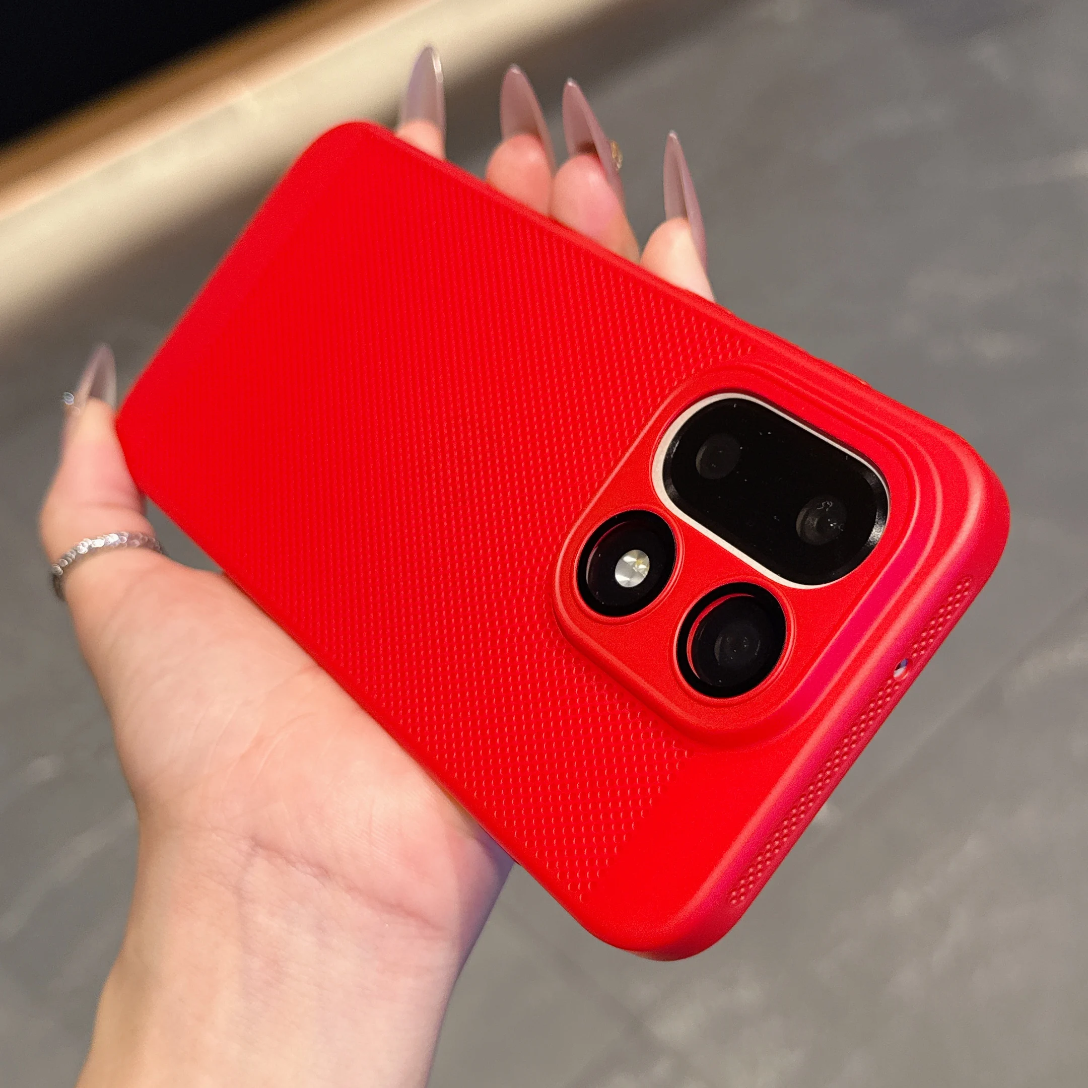 Breathable Heat Dissipation Phone Case with Glass Lens Protection and Cooling Mesh Cover
