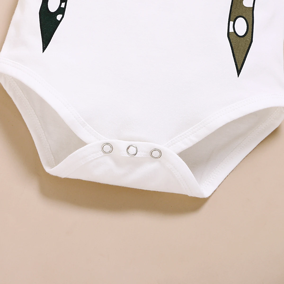 3pcs Baby Boy Bodysuit & Pants Set 4