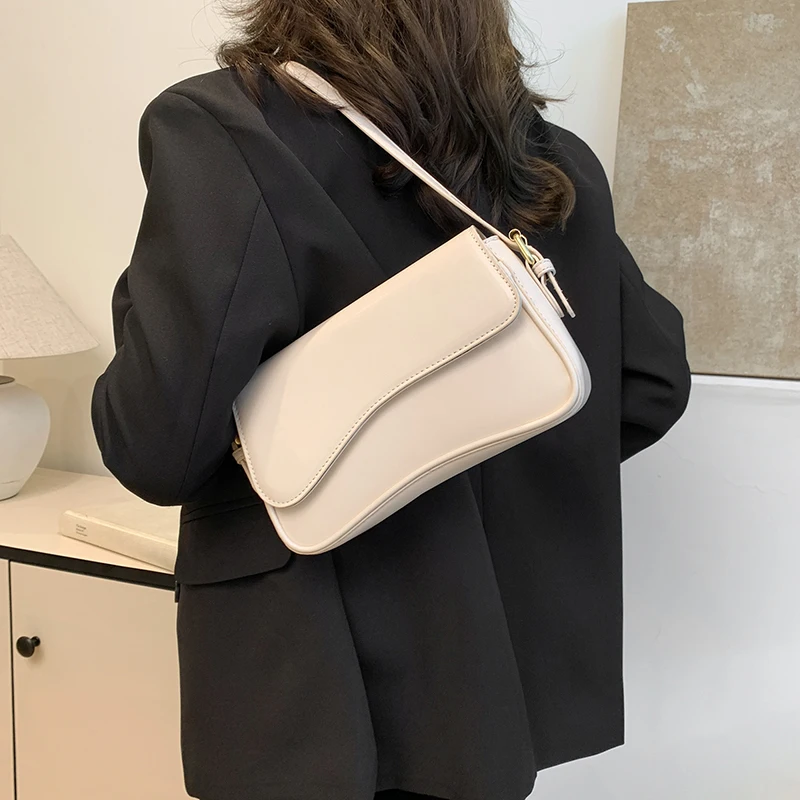 حقيبة كتف كروس بإبزيم مغناطيسي قابل للطي للعمل وال...