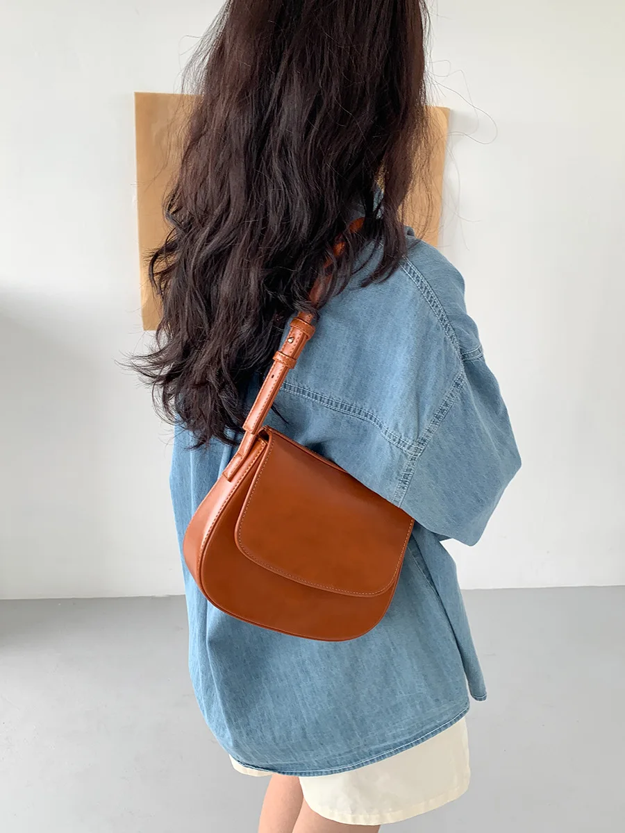 

Small Fashion Designer Shoulder Bag For Women Vintage Classic Handbags High Quality Luxury Versatile Crossbody Bag Pu Leather