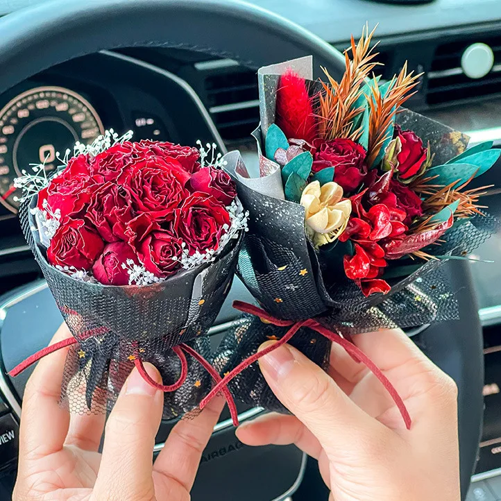 

Mini Car Bouquet Small Dried Flowers Aromatherapy with Hand Gift Eternal Rose Air Outlet Air Conditioning Clip Car Decoration Or