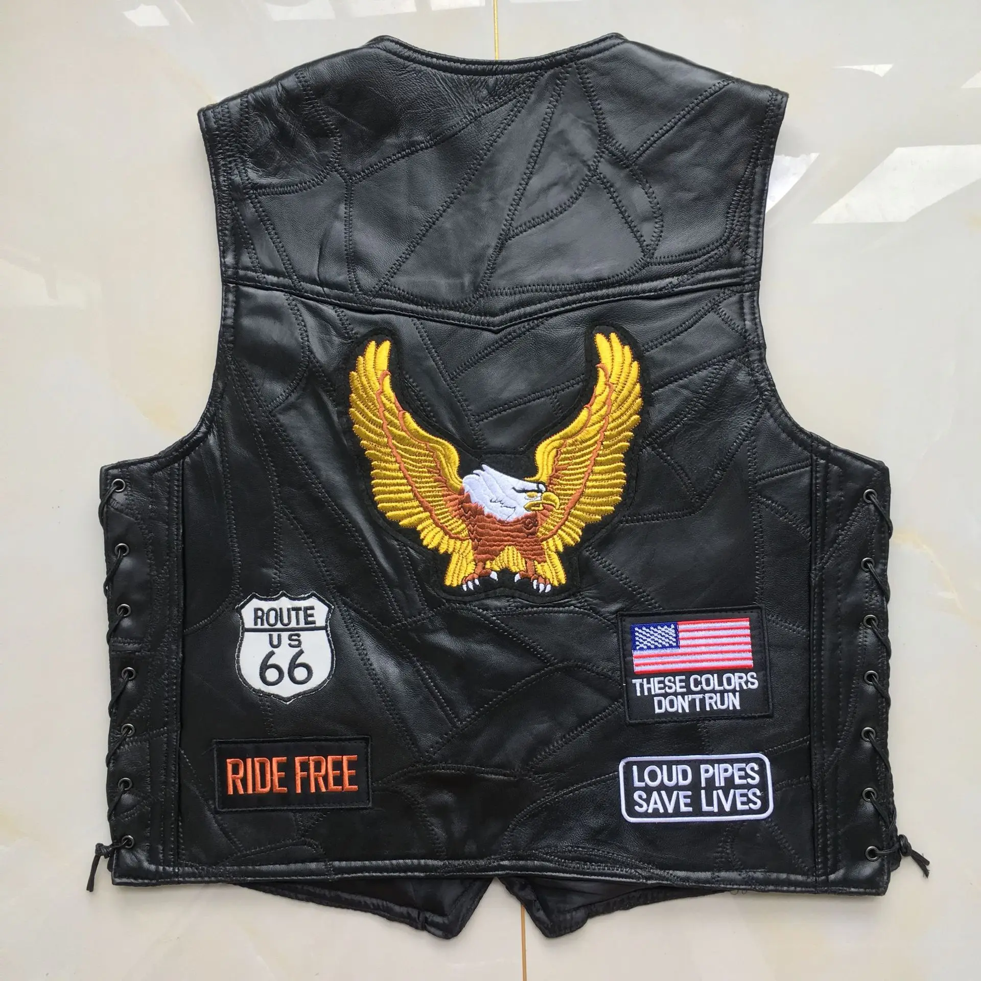 Man Classic Retro Motorcycle Vest Four Seasons Sleeveless Jacket Real Leather Embroidery Badge Splicing Biker Knight Waistcoat