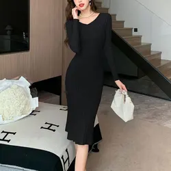 Elegant Korean Vintage Knitted V - Neck Midi Dress - Autumn/Winter Women's Fashion - M (Black)